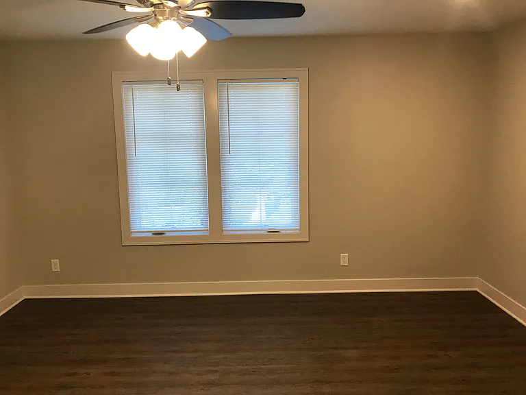 2nd floor - front bedroom
