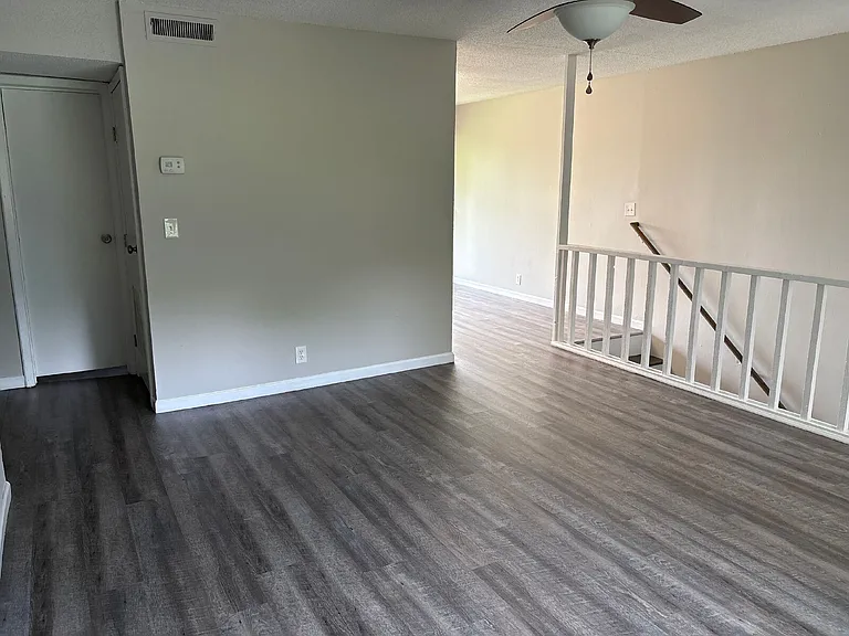 108 Woodcreek Dr #A-8 — Photo 22