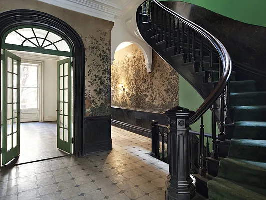 Sold by Sotheby's International Realty | media 2