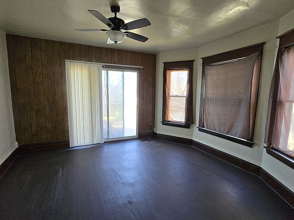 5th image of 3444 Belden Ave