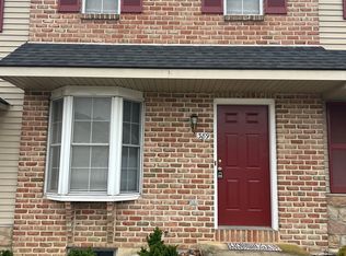 389 Coreopsis Dr, Lancaster, PA 17602