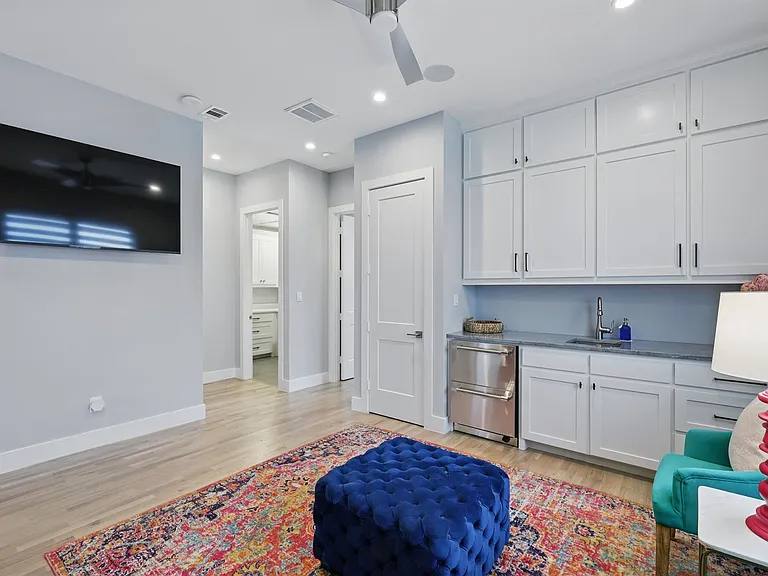 428 Northwood Dr — Photo 26