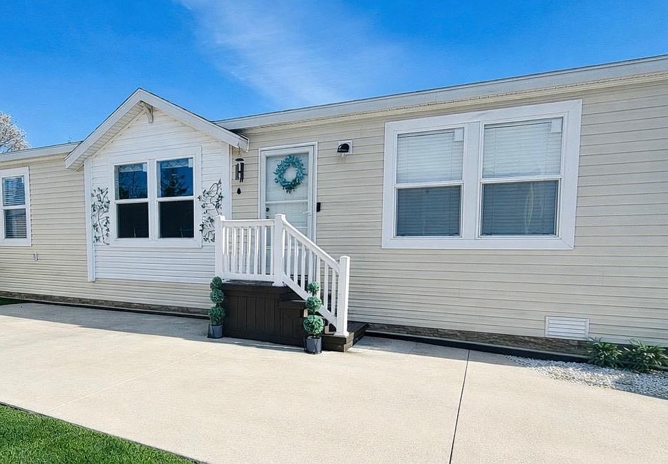 1st image of 37886 Wolcott Ln