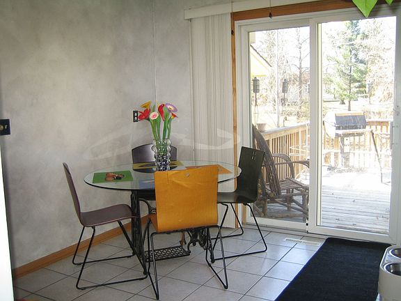 Eat in area of kitchen