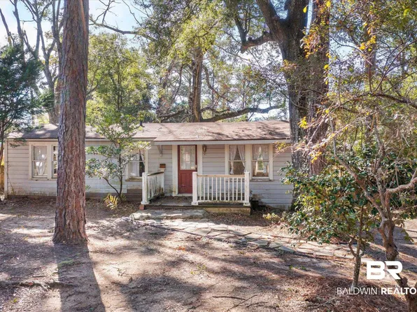 349 Gayfer Ct, Fairhope, AL 36532