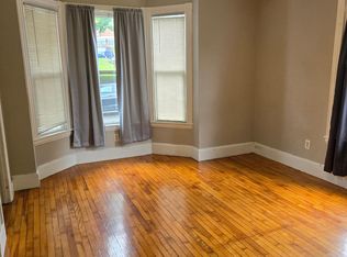 9 Crescent St #1, Portland, ME 04102