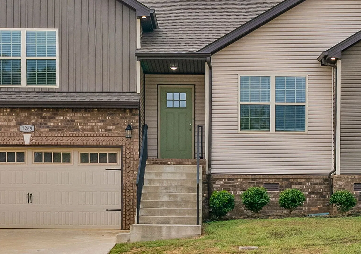 1269 Cardinal Creek Dr — Photo 2