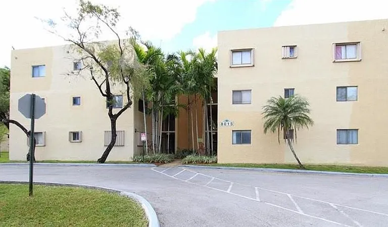 8015 SW 107th Ave #218 — Photo 10