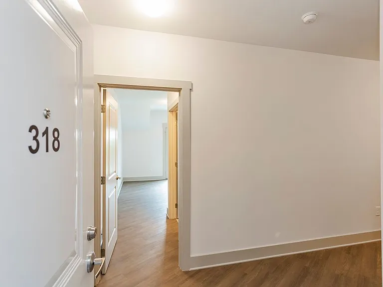 Heritage East Apartments — Photo 40
