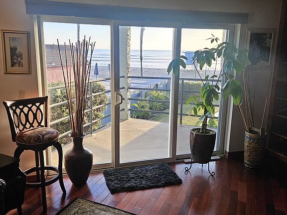 2nd image of 804 N The Strand N #12