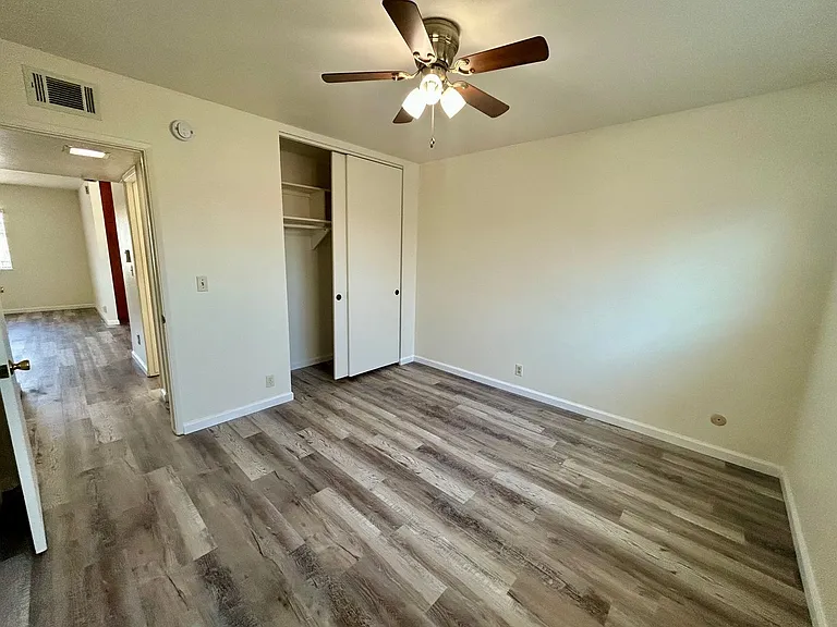 2605 Madison Ave #5 — Photo 8