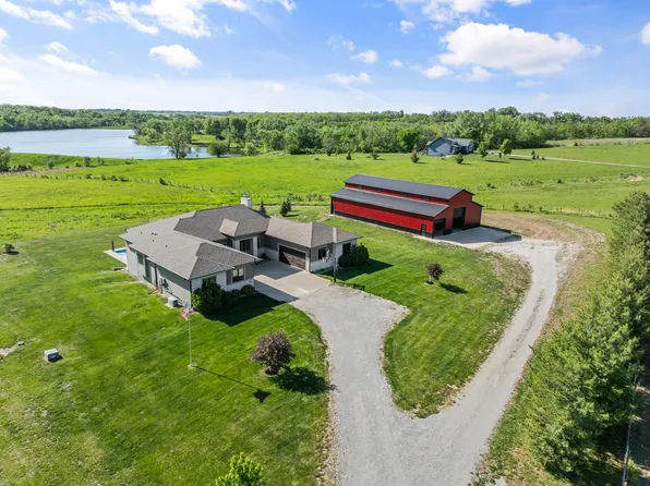 1177 Woodland Ave, Cumming, IA 50061