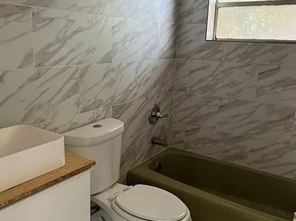 513 SW 2nd Ct APT 3