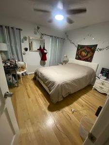 18421 Bessemer St, Reseda, CA, 91335