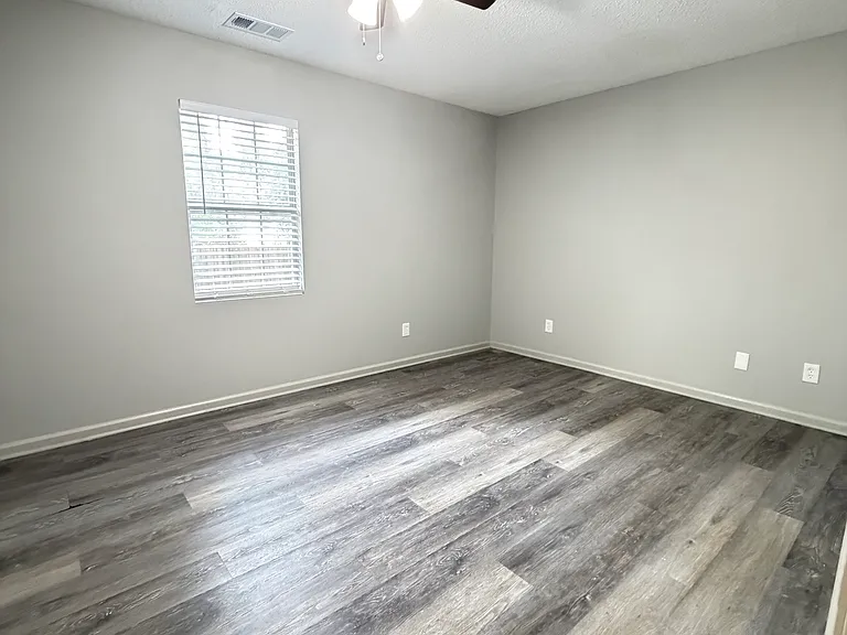 103 Musgrove St — Photo 7