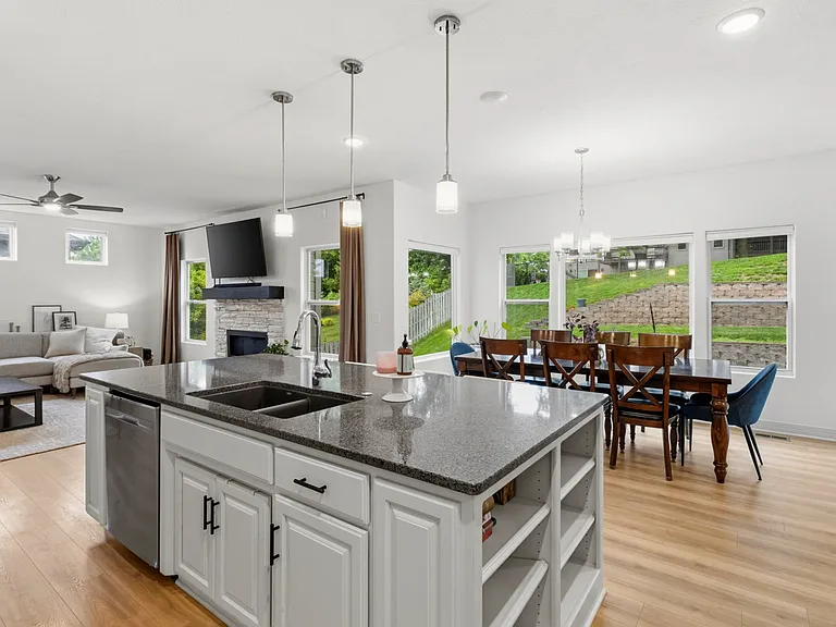 19506 Shadow Ridge Dr — Photo 12