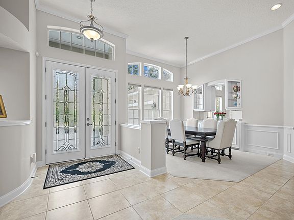 4th image of 1013 Oxford Dr