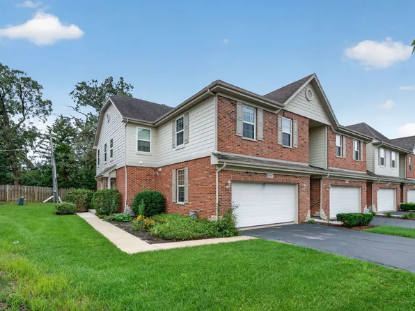 10S447 Carrington Cir, Burr Ridge, IL 60527