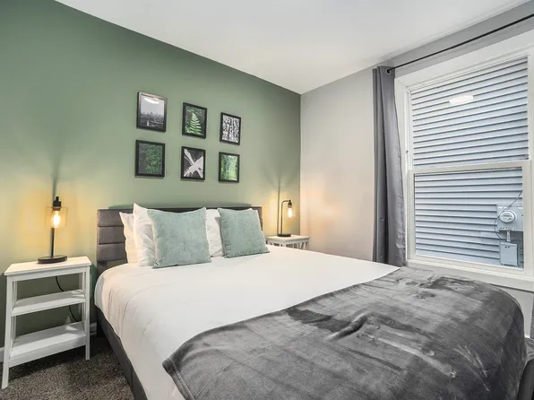 415 6th St NW, Grand Rapids, MI