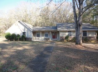 201 Pratt Dr, Enterprise, AL 36330