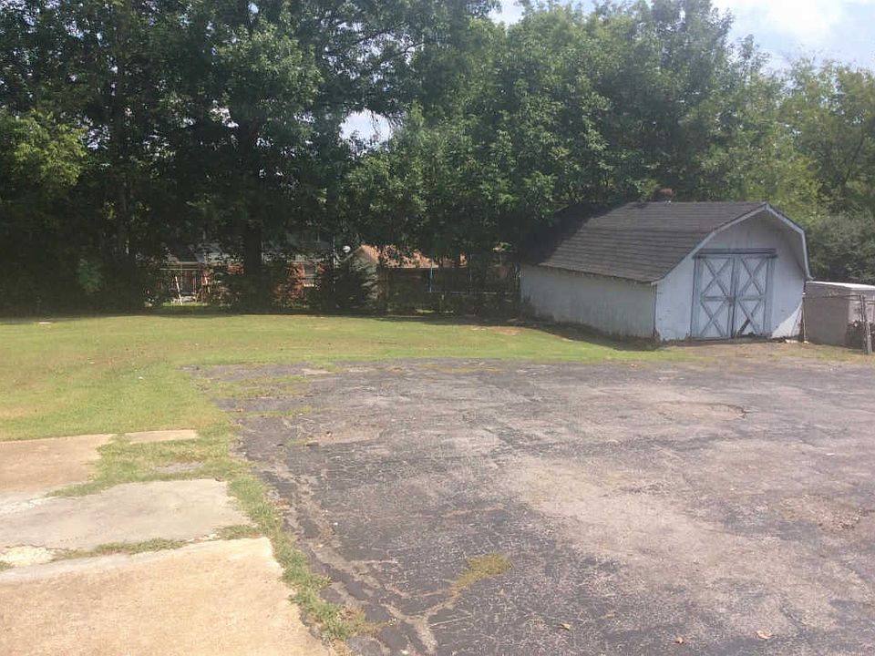 2nd image of 2702 Whorley Ct
