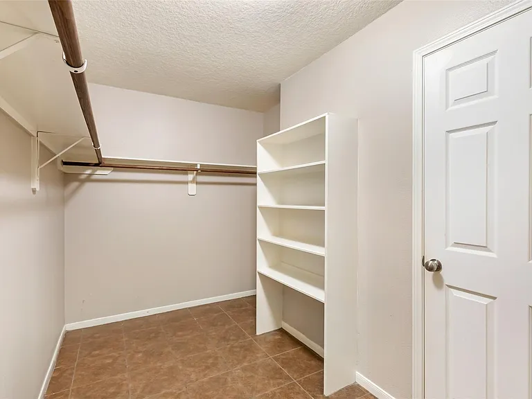 4914 Winding Timbers Cir — Photo 24