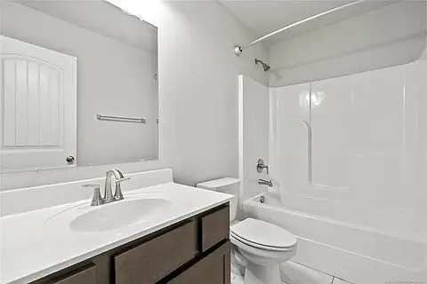 3704 S 150th East Ave — Photo 21