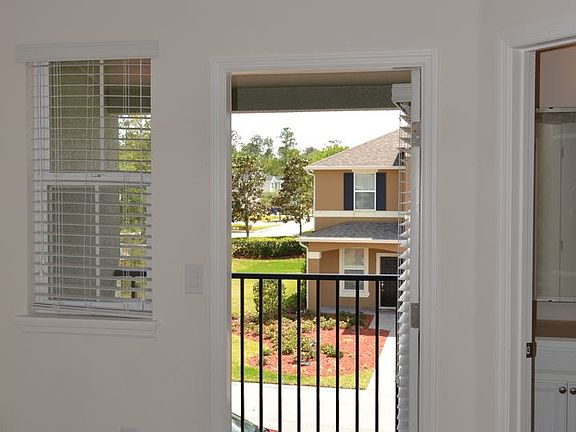 3rd image of 103 Phillip Scott Dr