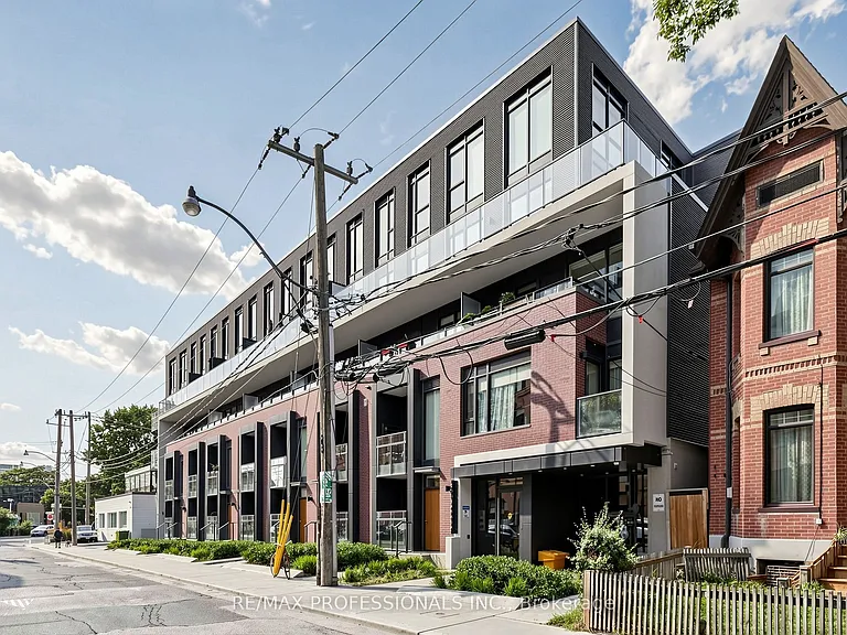 90 Niagara St #311 — Photo 1
