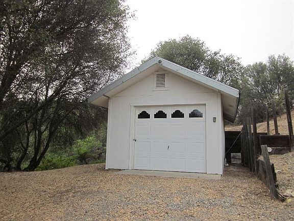 3rd image of 59510 Road 225