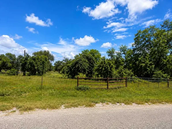 68749 E County Road 6871 LOT 375, Natalia, TX 78059