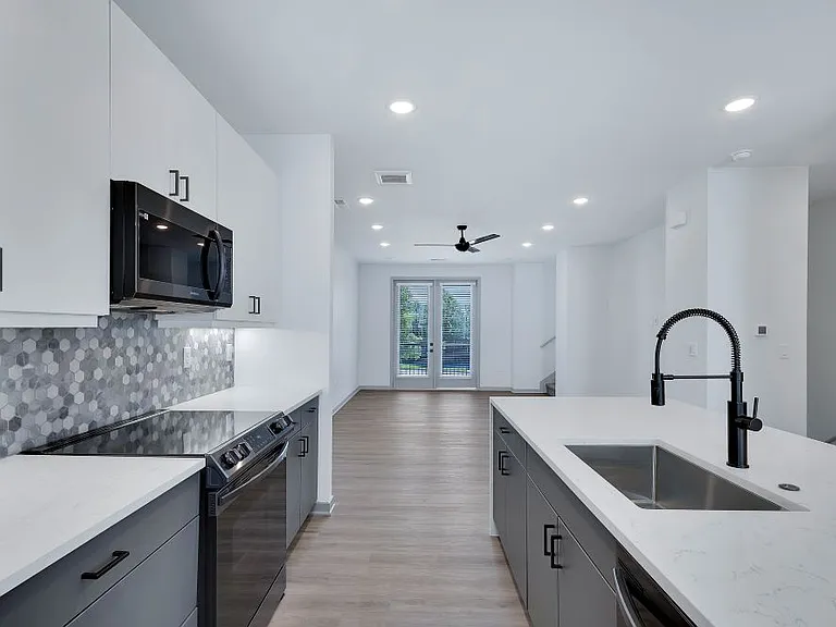 The Allyson Townhomes — Photo 25