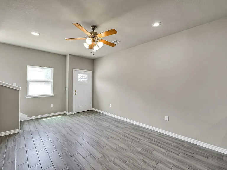 11756 White Cedar St — Photo 16
