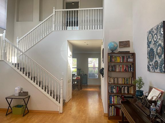 5th image of 563 Golf Glen Dr