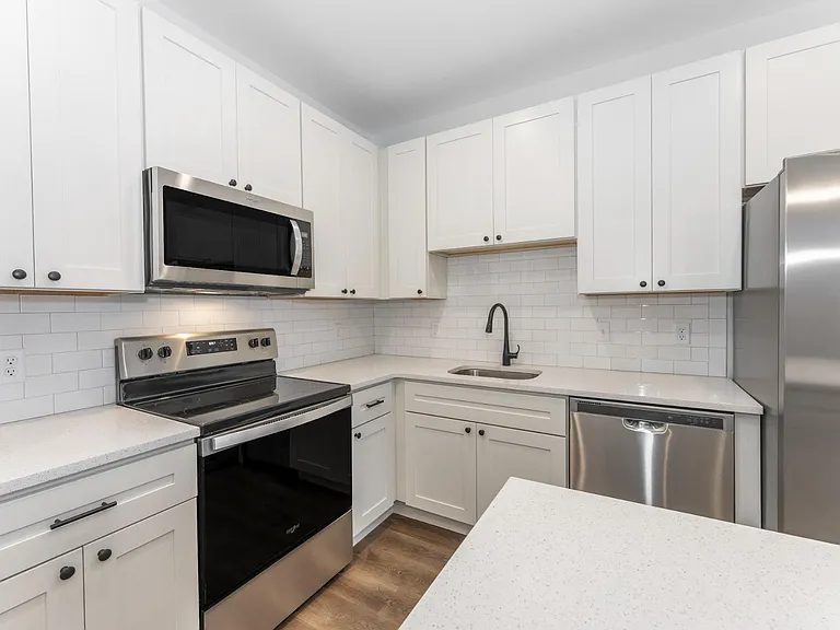 6611 Clayton Rd #1 — Photo 4