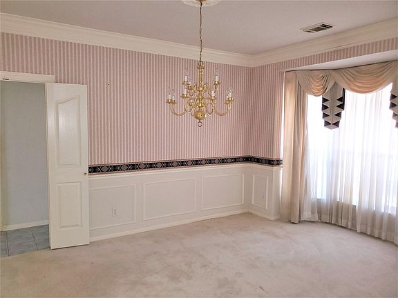 3rd image of 1435 Crescent Oak Dr