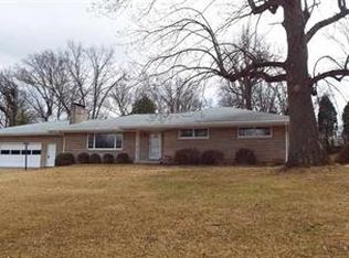 435 E Mill Rd, Evansville, IN 47711