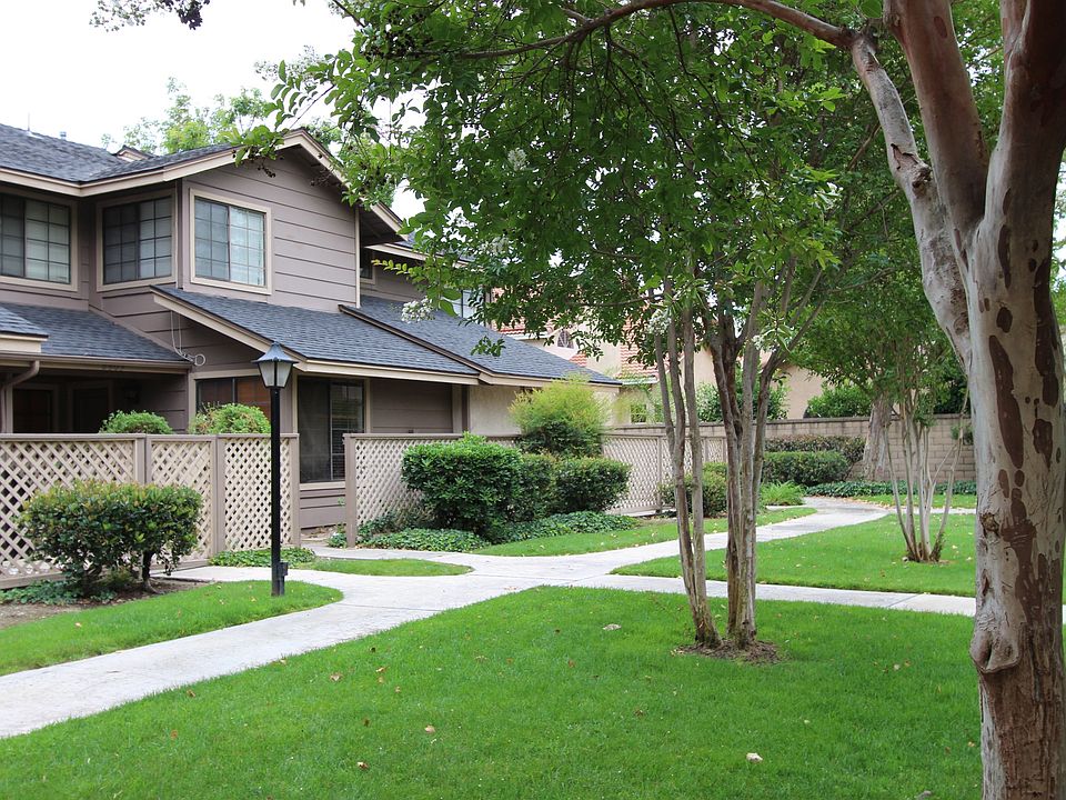 1st image of 8803 Applewood Dr