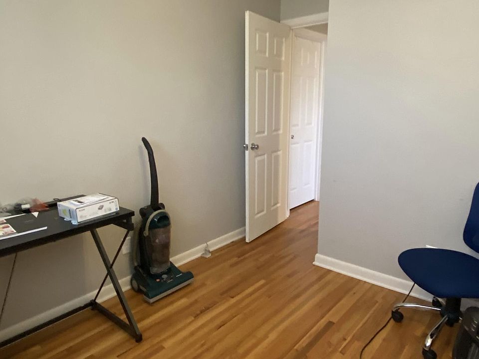 1st image of 702 Short Pl #0