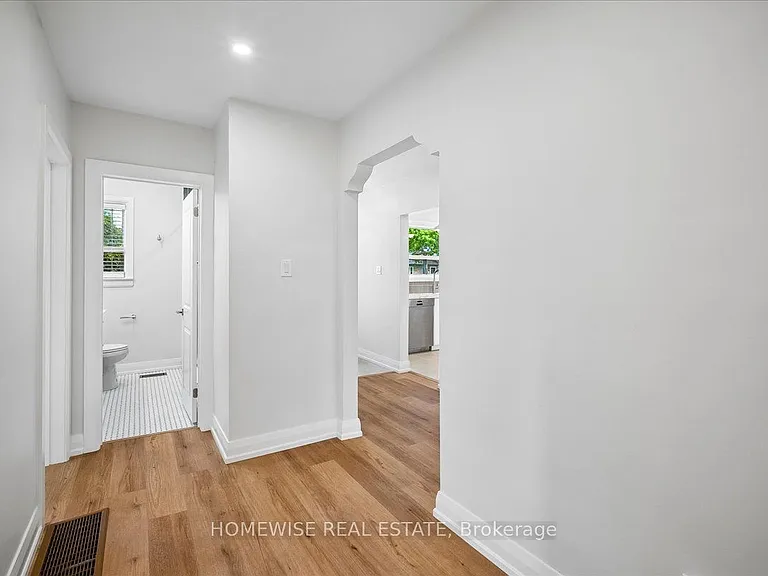 2182 Courtland Dr — Photo 20
