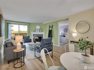 25035 98th Place S #D102, Kent, WA