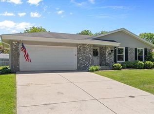 1361 Elm Ct, Port Washington, WI 53074