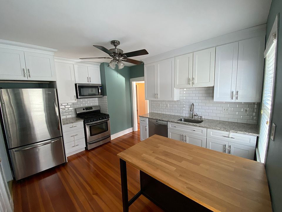 1st image of 41 Selden St #41