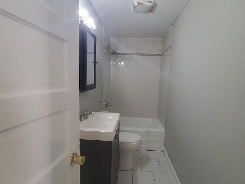 2nd image of 18 Horace St #2W