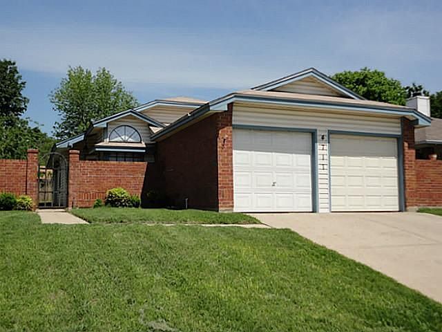 1st image of 4711 Poppy Dr E