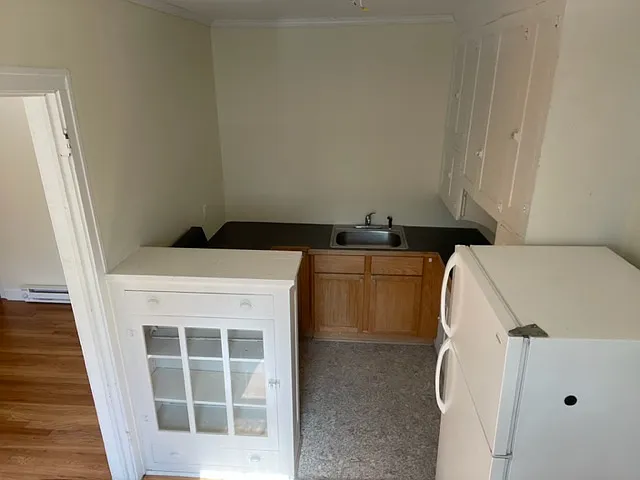 1 bed, 500 sqft, $895 — Photo 3