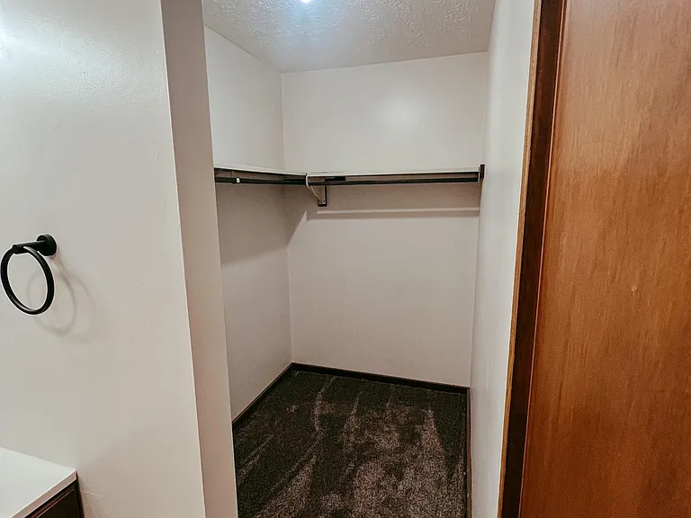 2049 Wolosyn Cir #3 — Photo 4