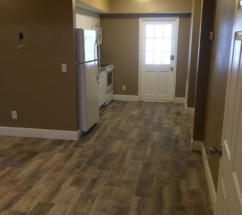 1st image of 205 W Amelia Ave #D