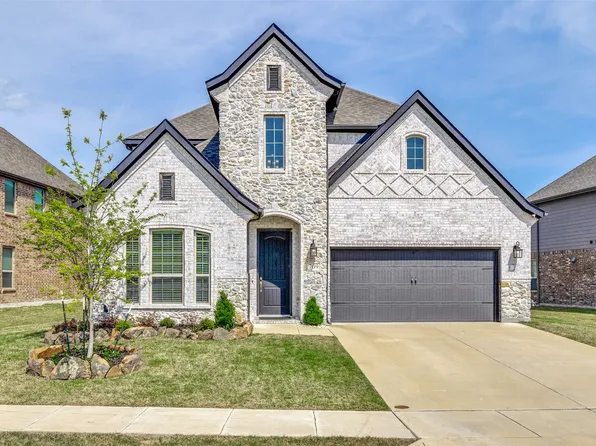 709 Fletcher Dr, Fate, TX 75087