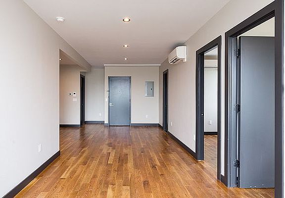 2nd image of 2825 Snyder Ave #4D